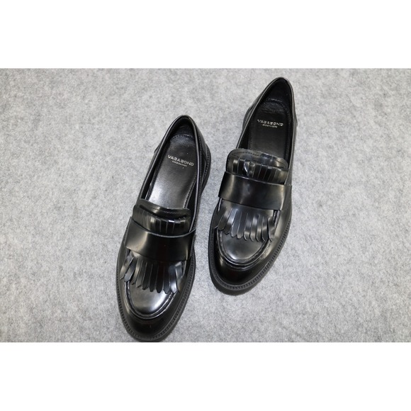 Vagabond Shoemakers Shoes - Vagabond Shoemakers Black Leather Kiltie Penny Loafers Size 39